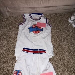 'Tune Squad' Basketball Jersey & Shorts Set costume